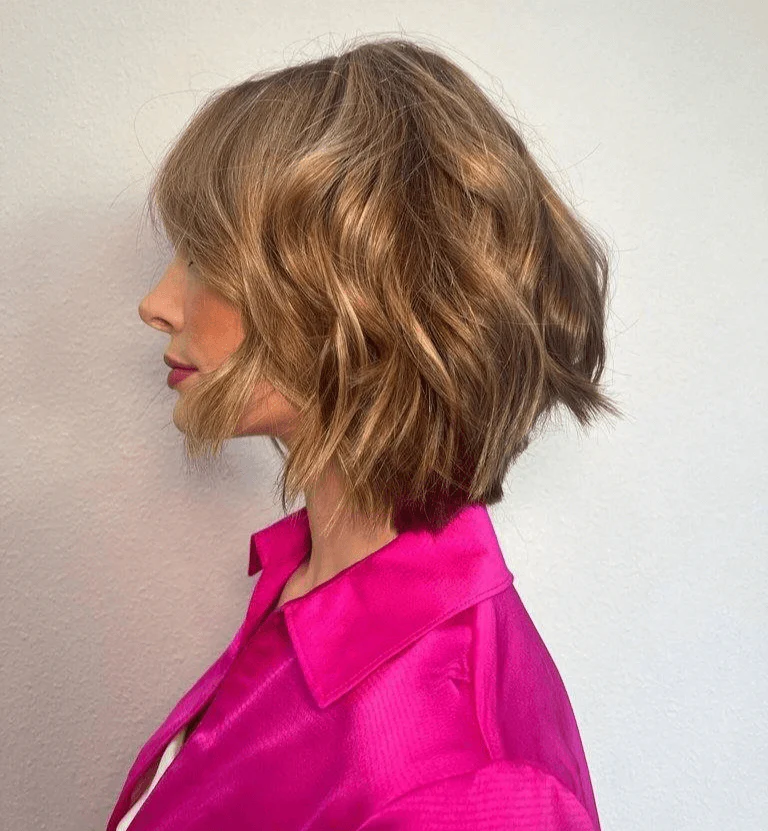 12" Luxe Pixie Silk Top Wig #12/14 w/ Full Highlights & Bang Cut Wavy - Image 3