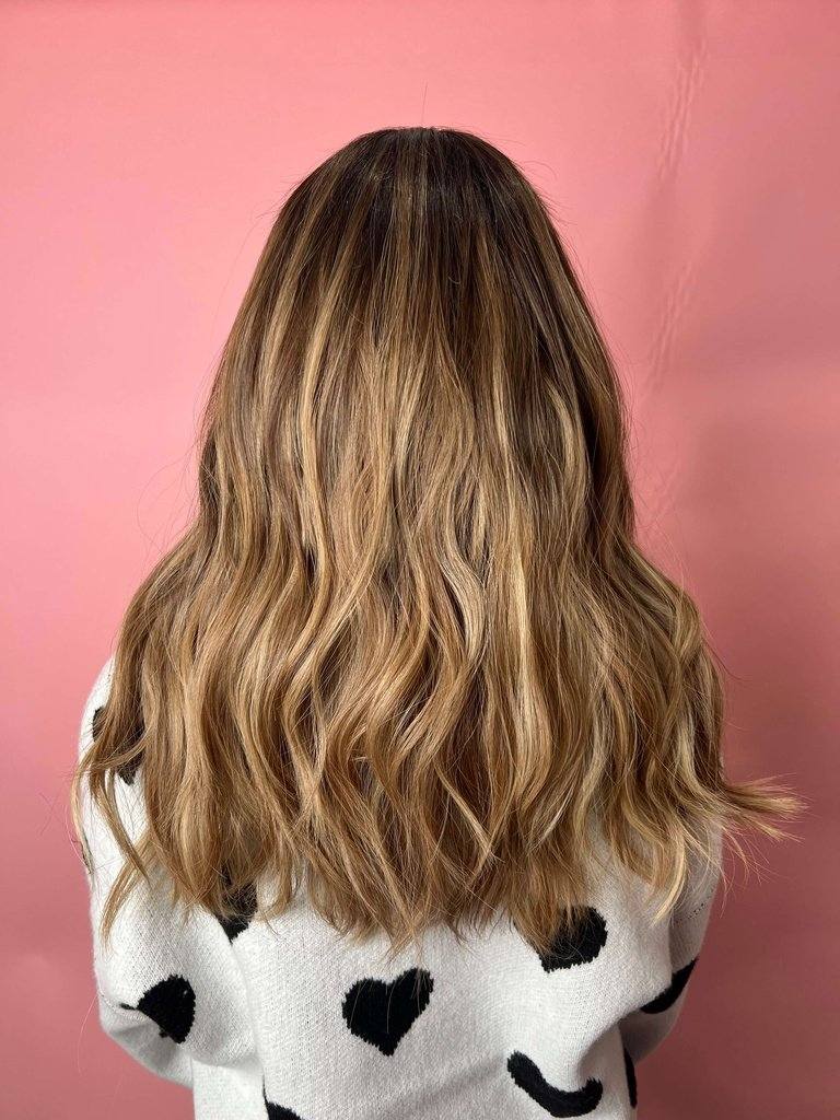 20" Divine Lace Top Wig Medium Blonde w/ Highlights & Reverse Balayage - Image 2