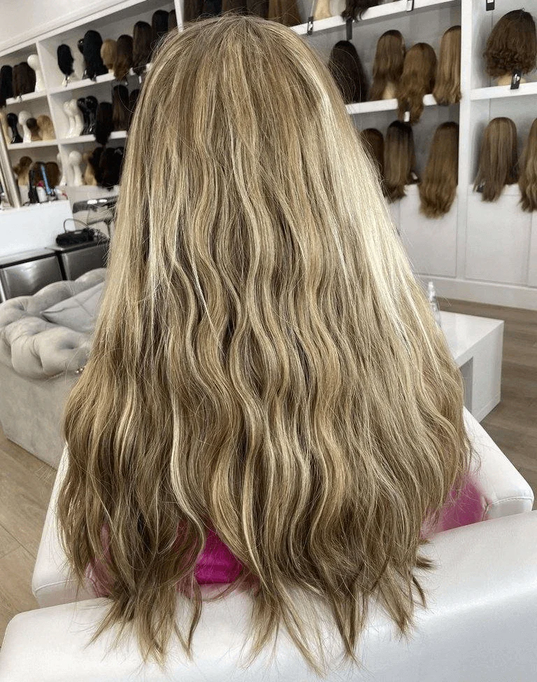 24" U-Shape Wig Medium Blonde - Image 2