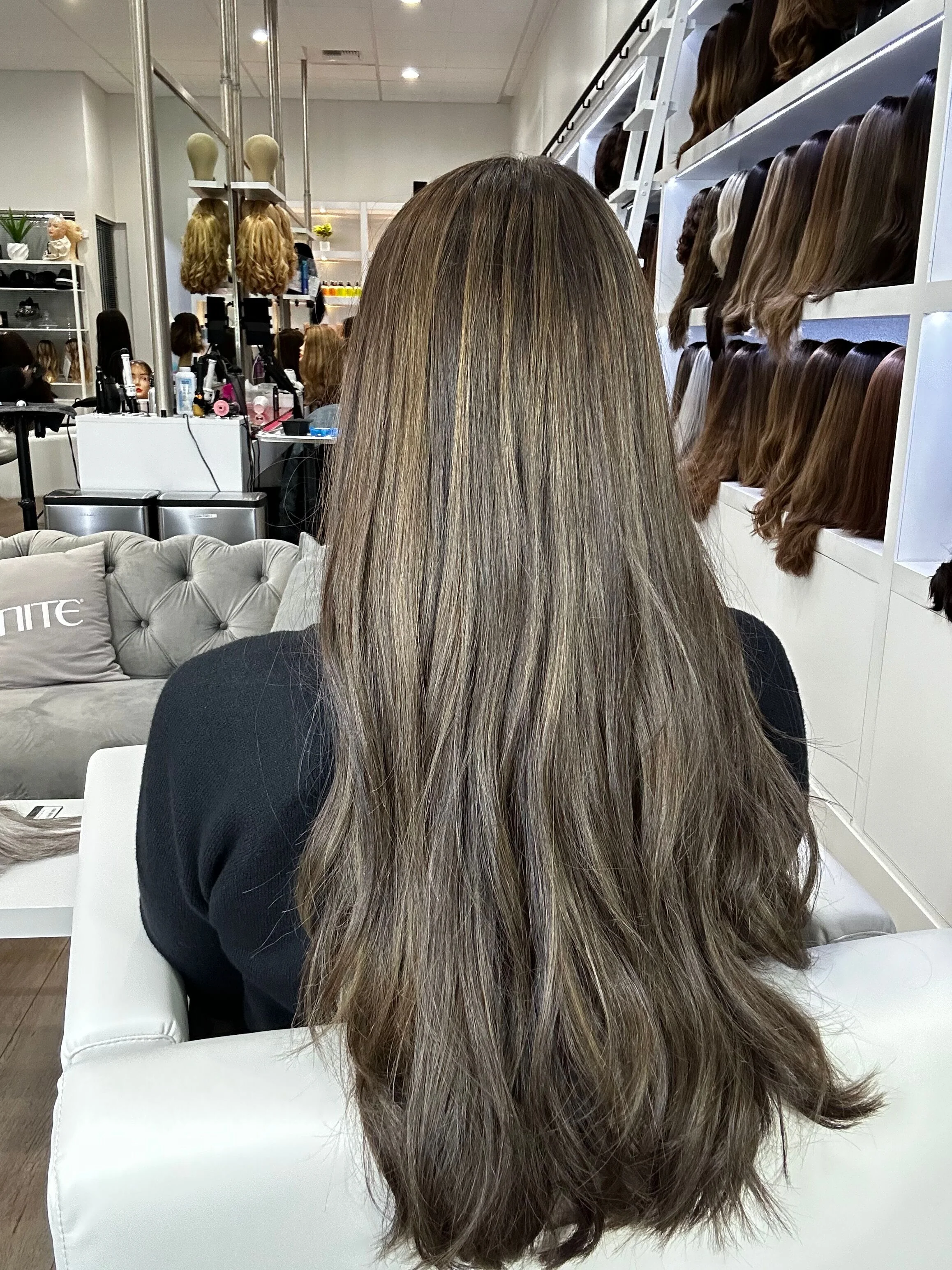 26" Luxe Silk Top Wig #2 Neutral Dark Brown w/ Highlights & Bangs - Image 3